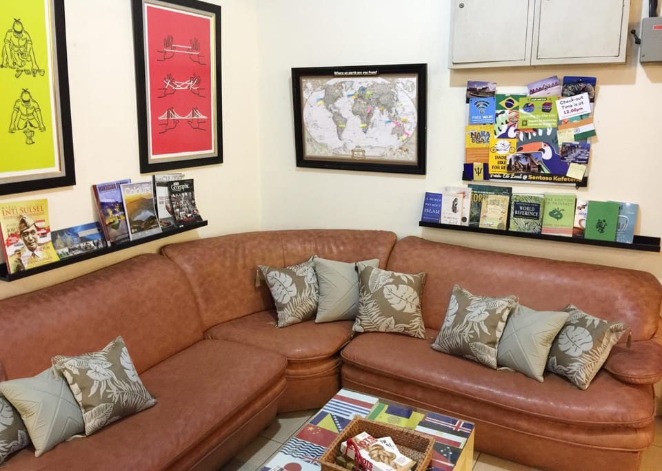 Living room, Seating area