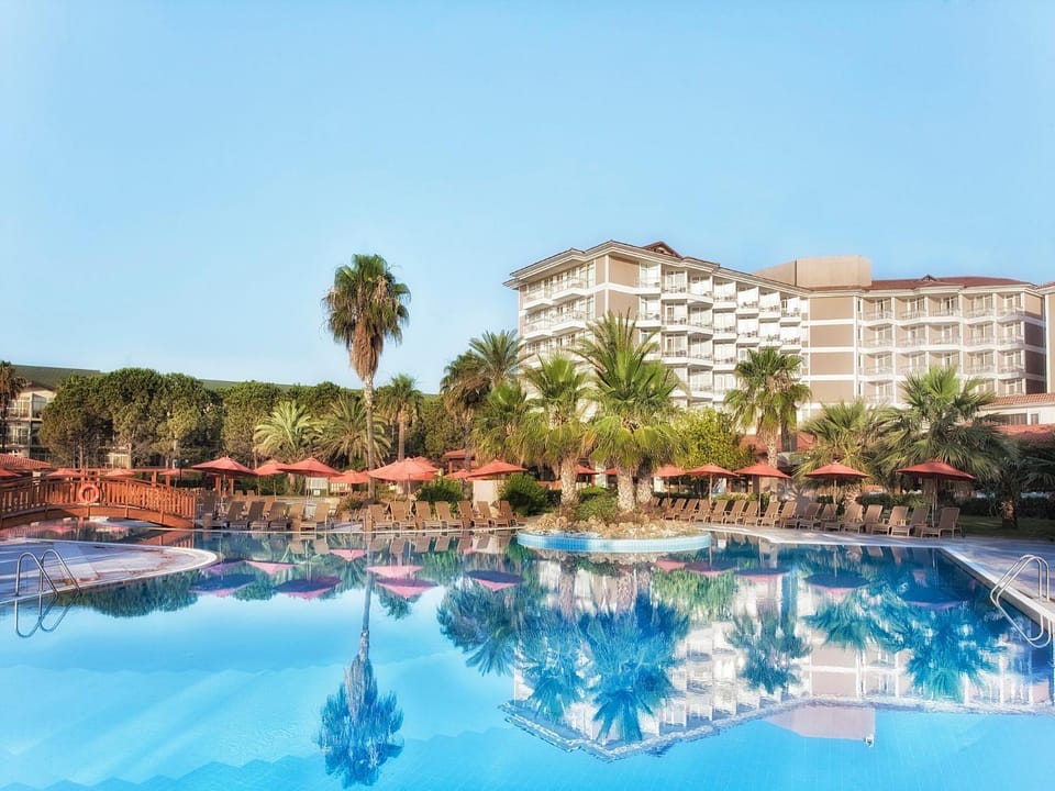 Property building, Facade/entrance, Bird's eye view, Pool view