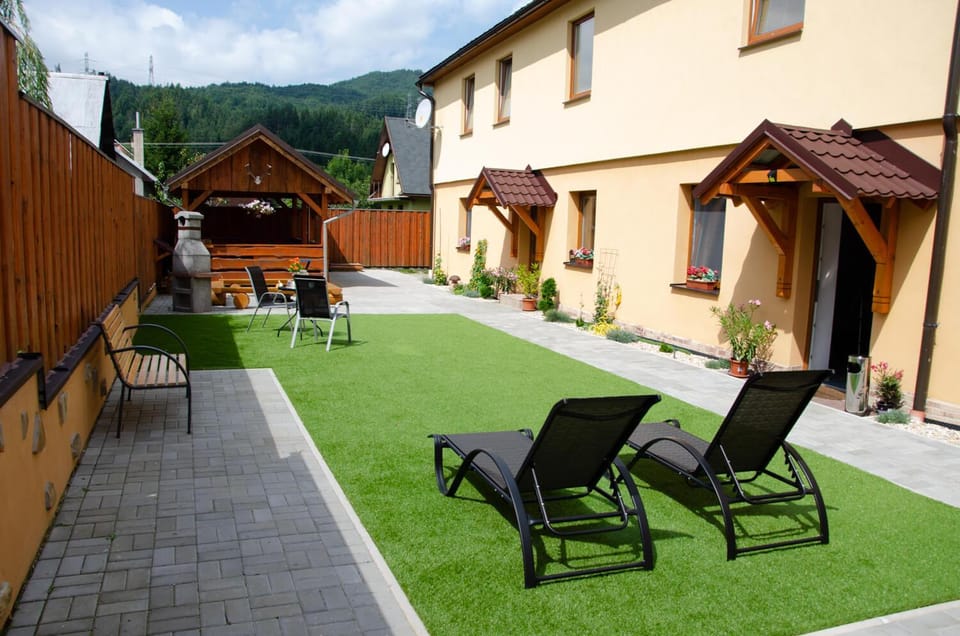 Property building, Garden, Garden view
