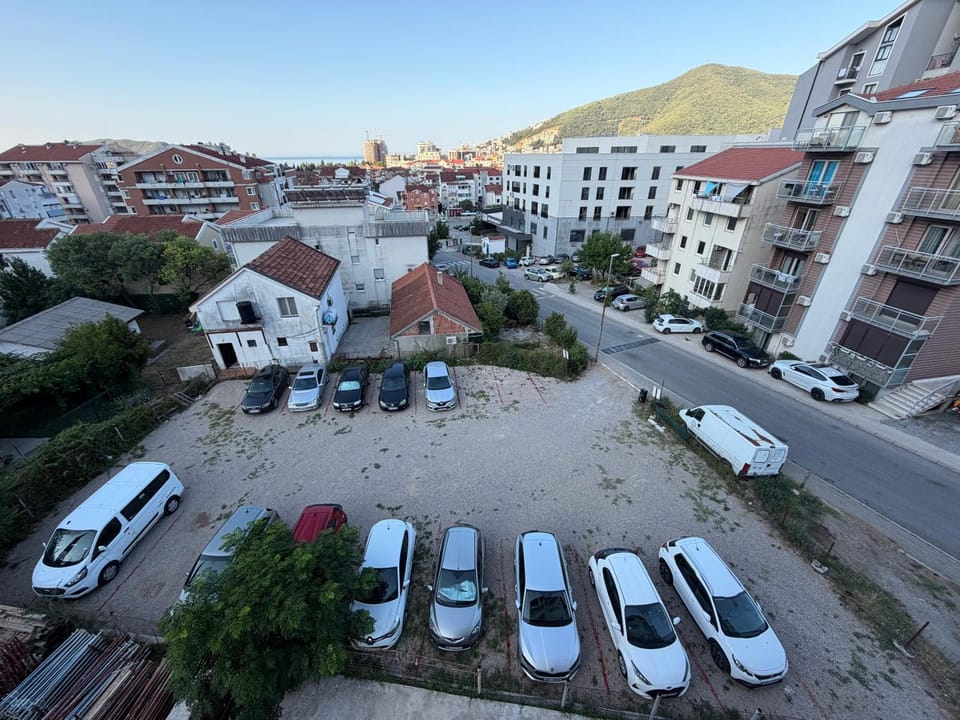 City view, Street view, Parking