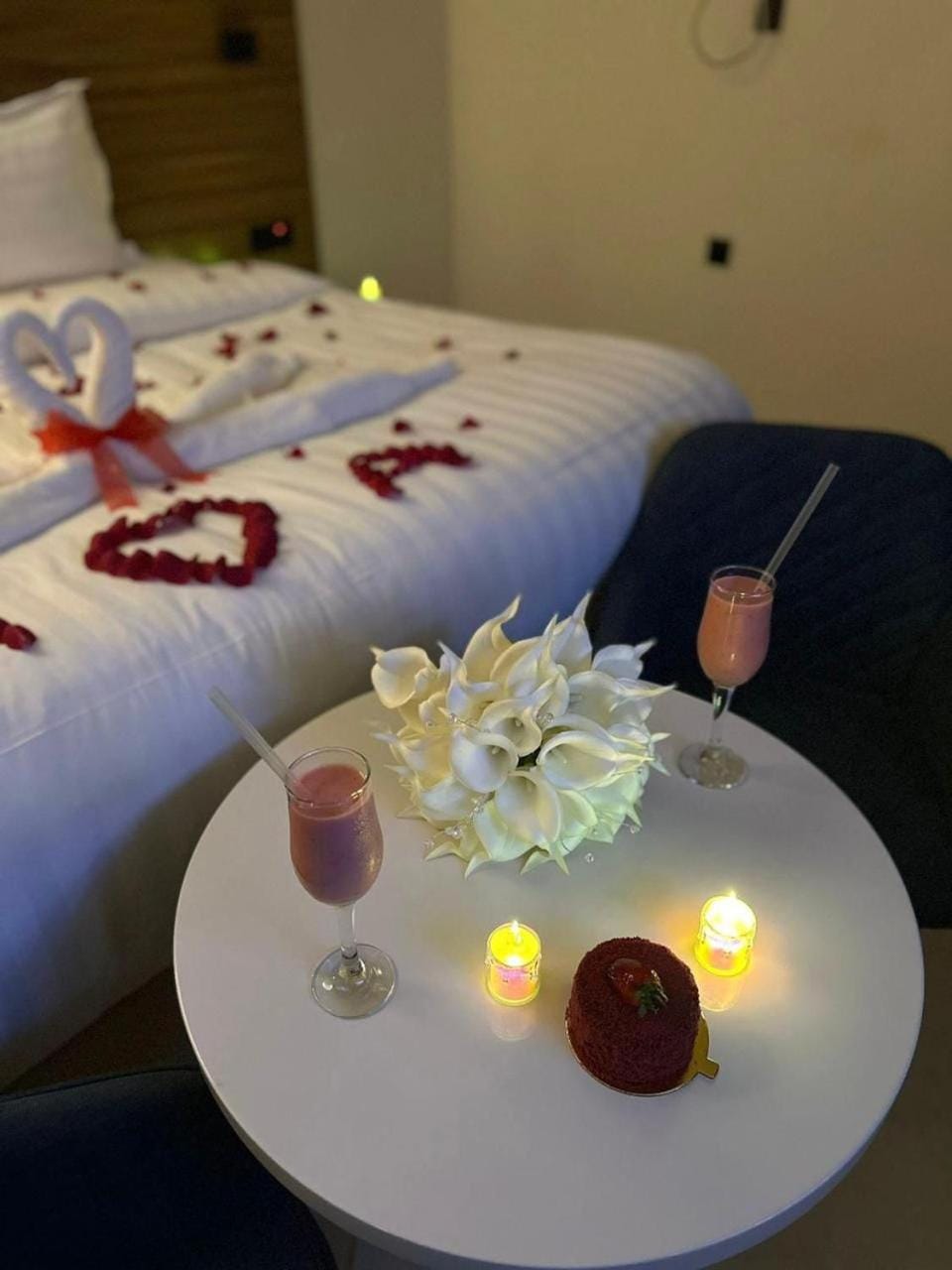 Bed, Food