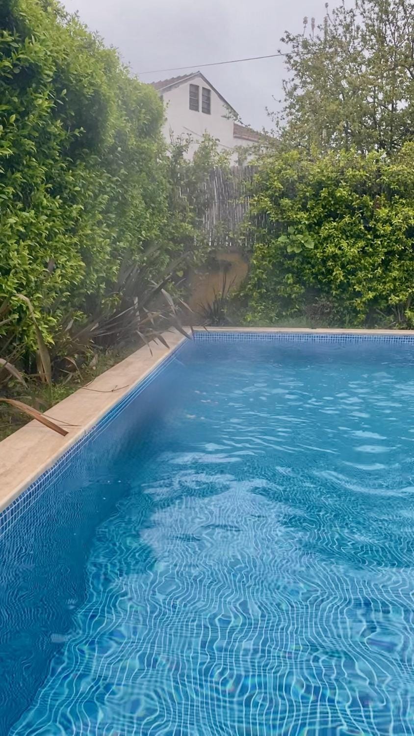 Swimming pool, Swimming pool