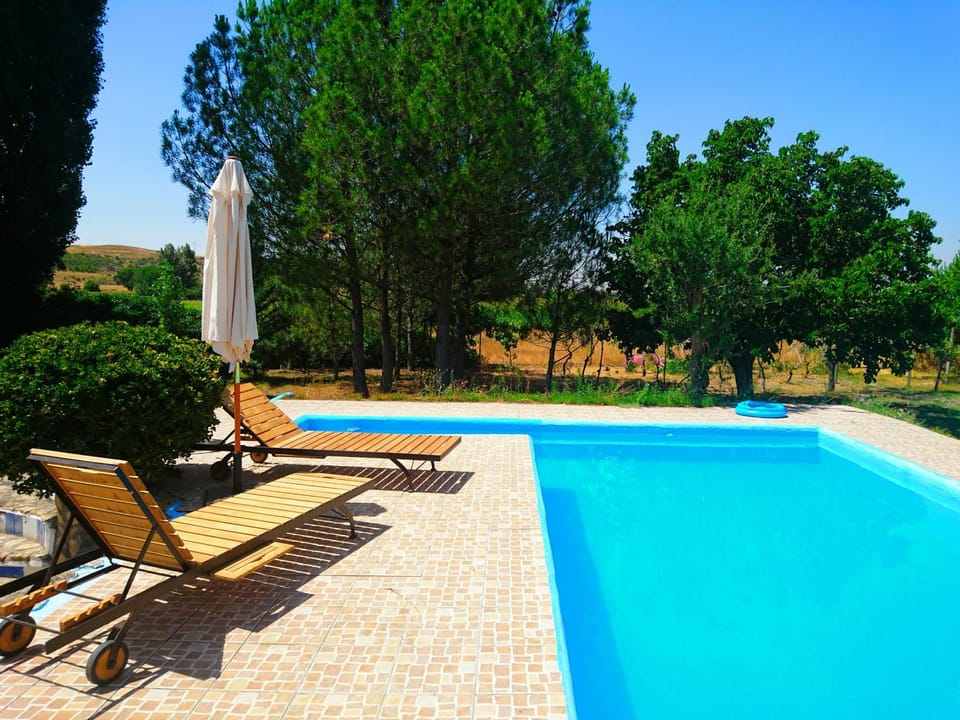 Property building, Swimming pool, Swimming pool