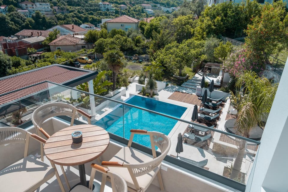 Apartments Secret Garden Apartment in Ulcinj