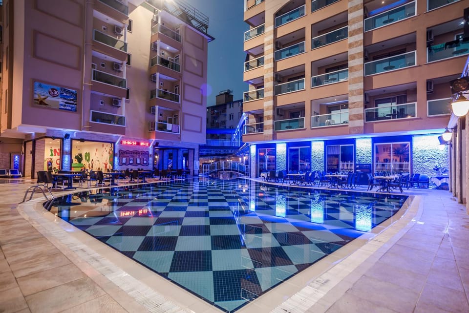 Swimming pool