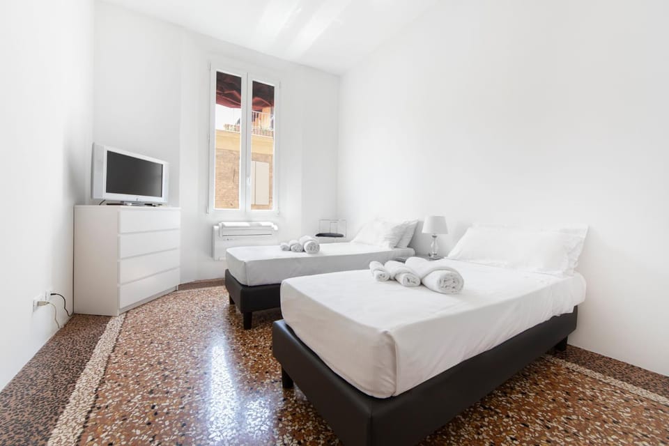 UR-NEST Battisti Apartment in Bologna