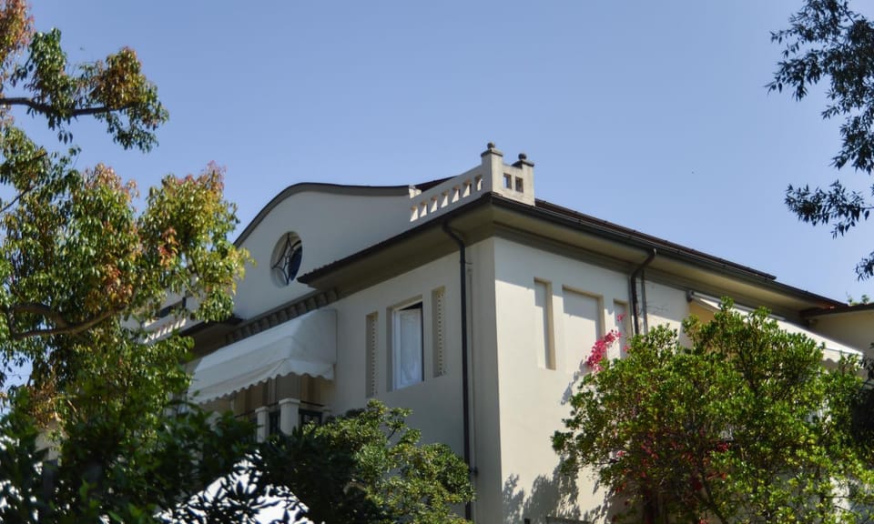 Property building, Garden