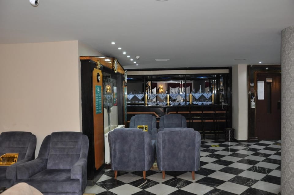 Lounge or bar
