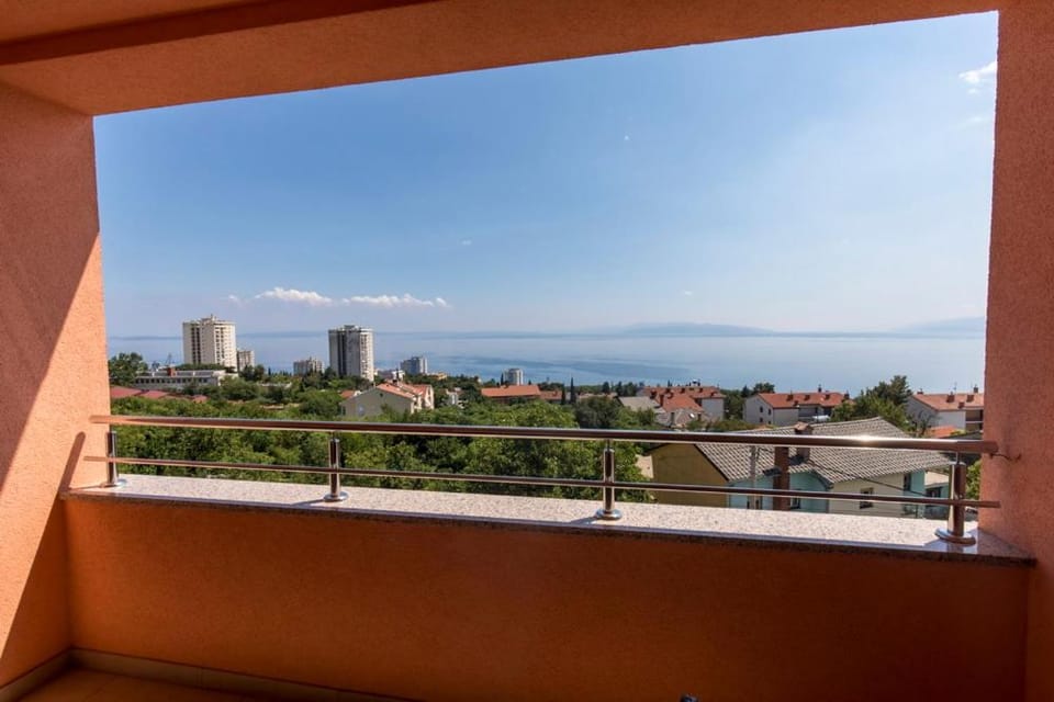 Apartments Sandra with free private parking Apartment in Rijeka