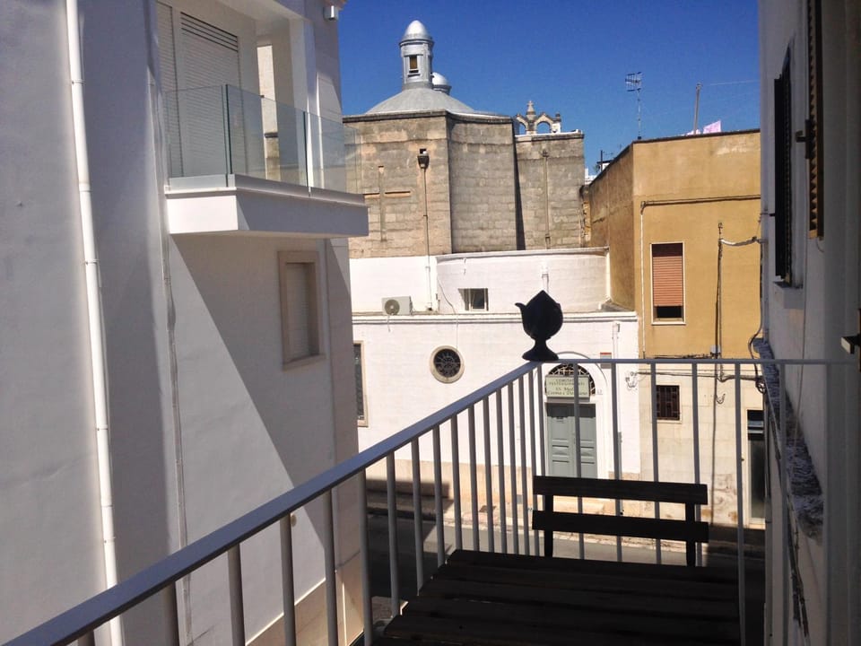 Property building, Balcony/Terrace