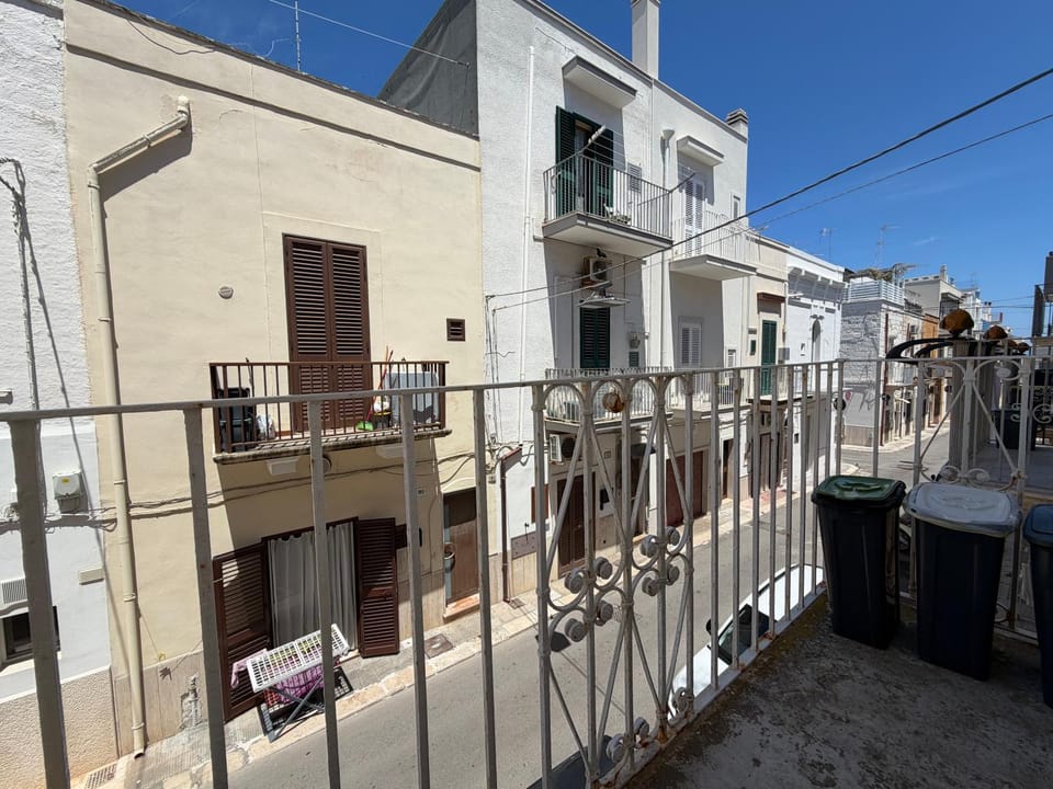 Neighbourhood, View (from property/room), Balcony/Terrace, Street view