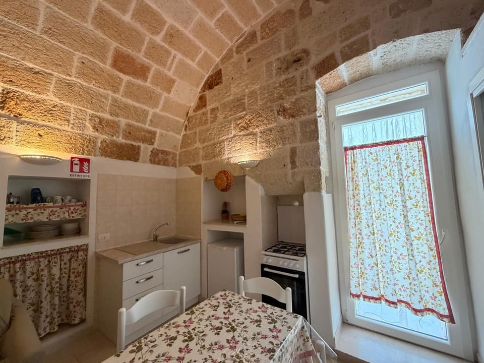 Kitchen or kitchenette, Photo of the whole room