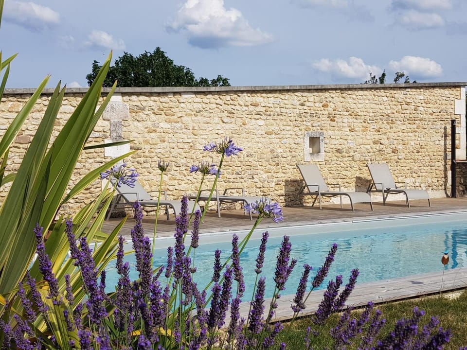 Swimming pool, Swimming pool