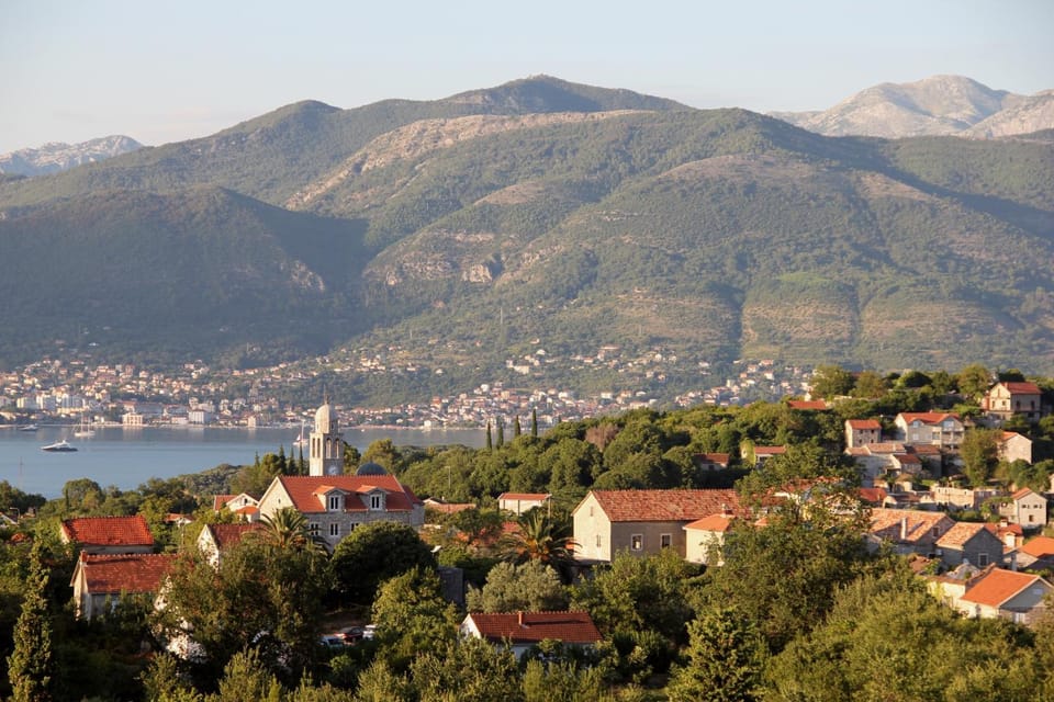 City view, Landmark view, Mountain view, Sea view