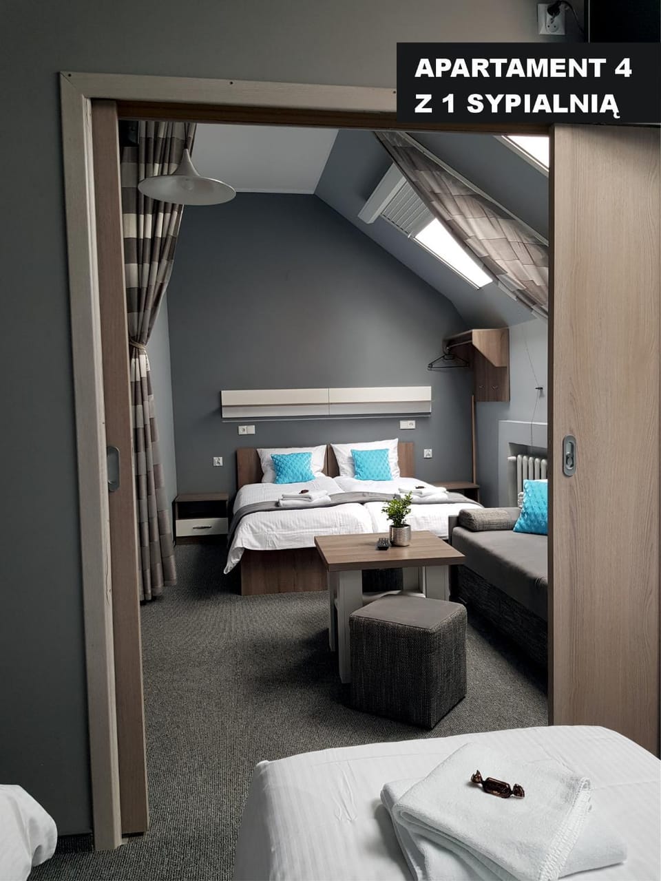 Bed, Photo of the whole room