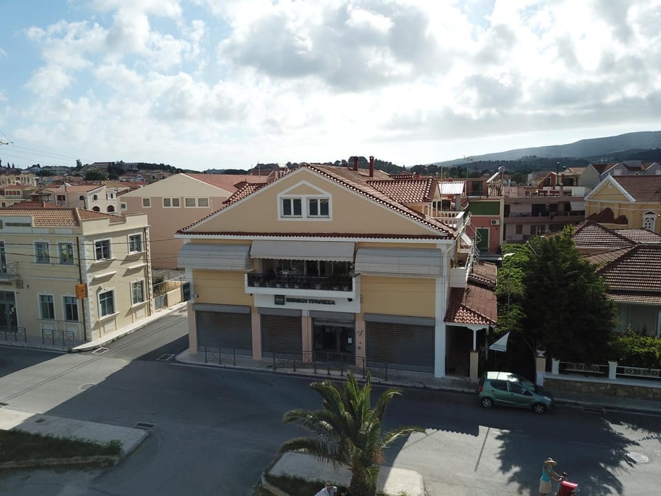 Property building, Facade/entrance