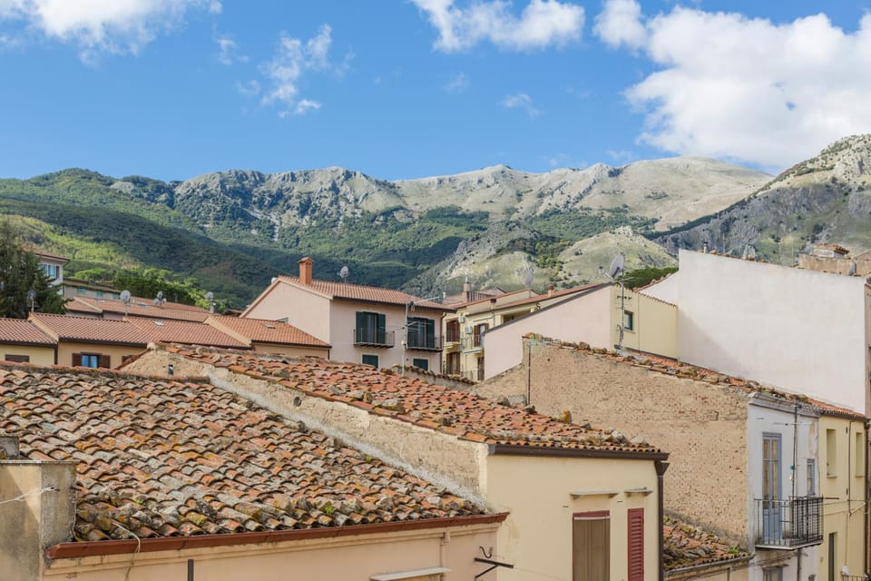 Balcony/Terrace, Mountain view