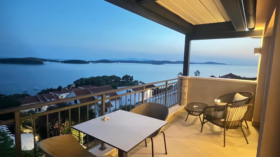 Balcony/Terrace, Seating area, Sea view