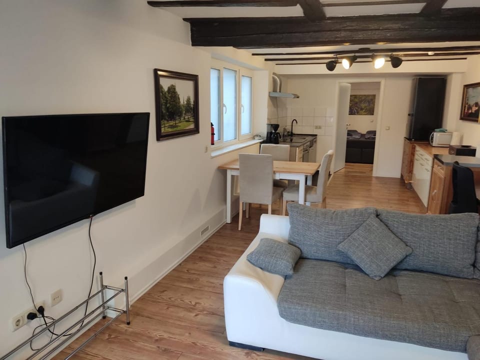 TV and multimedia, Kitchen or kitchenette