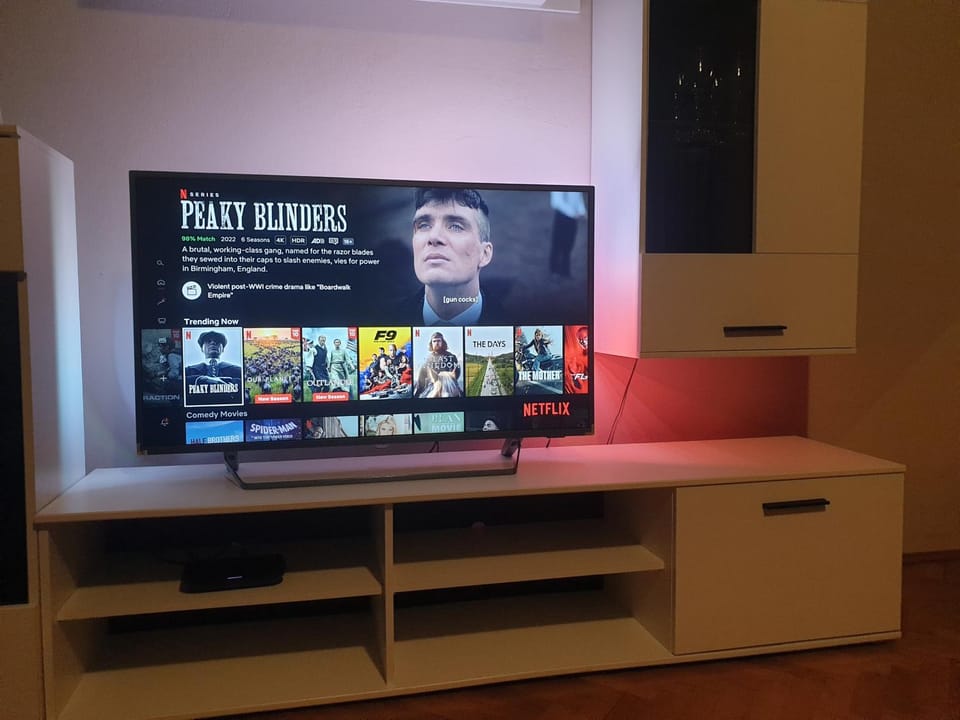 Communal lounge/ TV room