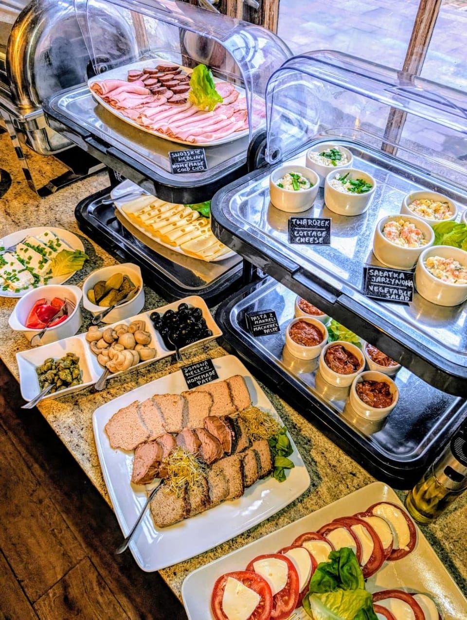 Breakfast, Buffet breakfast