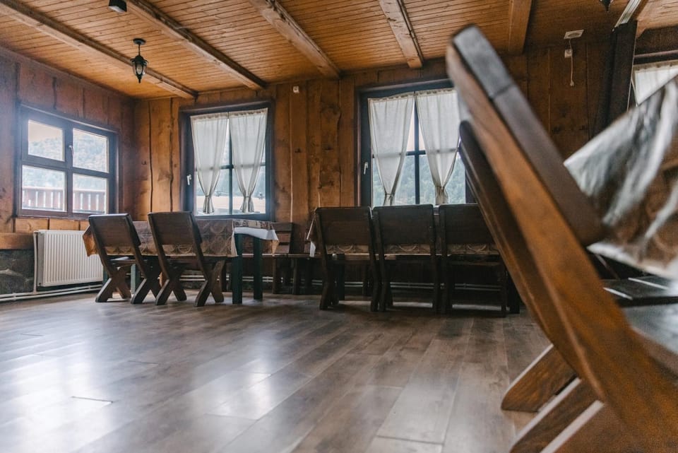 Silver Villa Bed and Breakfast in Brașov County