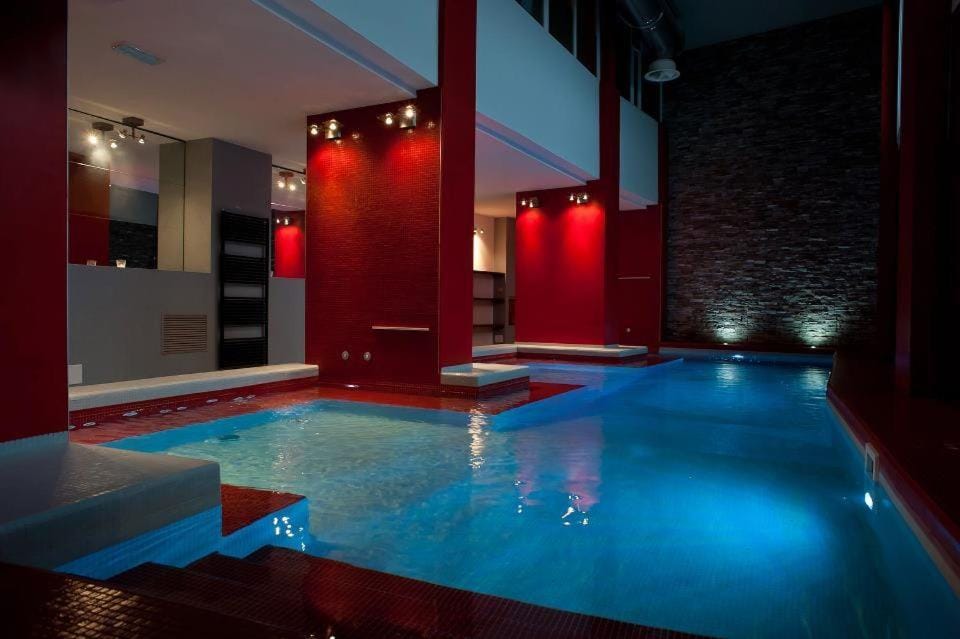 Spa and wellness centre/facilities, Swimming pool