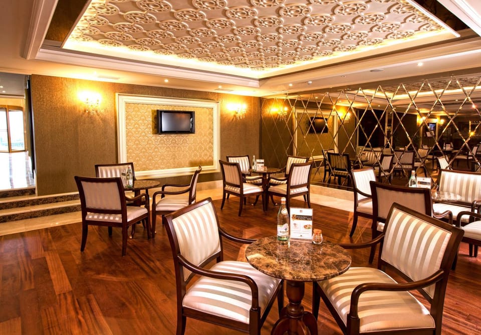 Lounge or bar