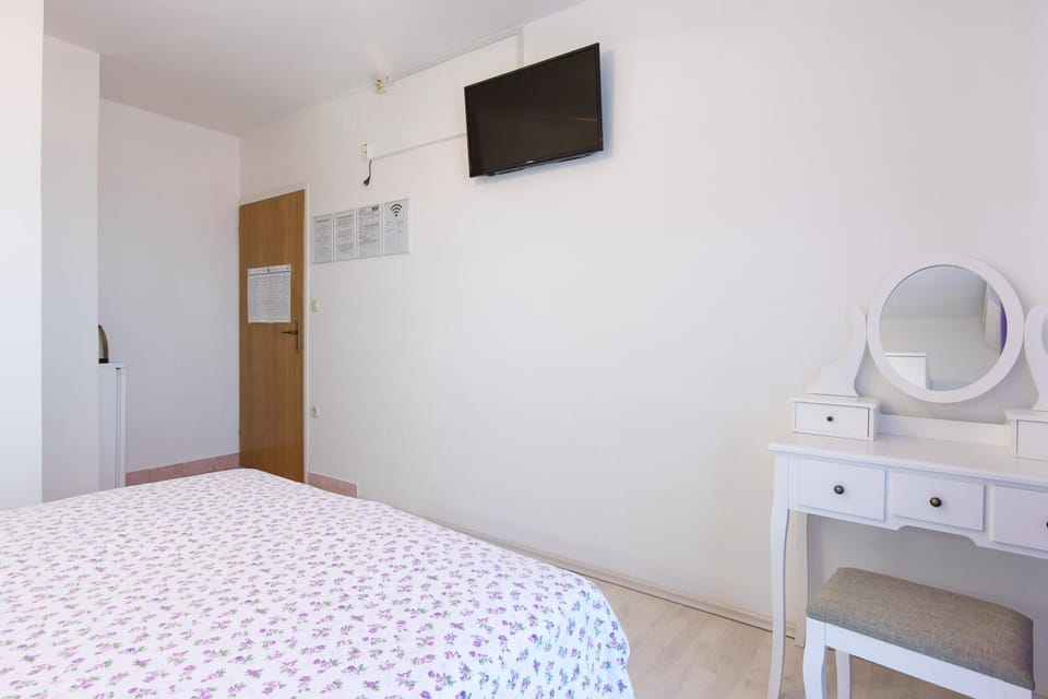 TV and multimedia, Bedroom