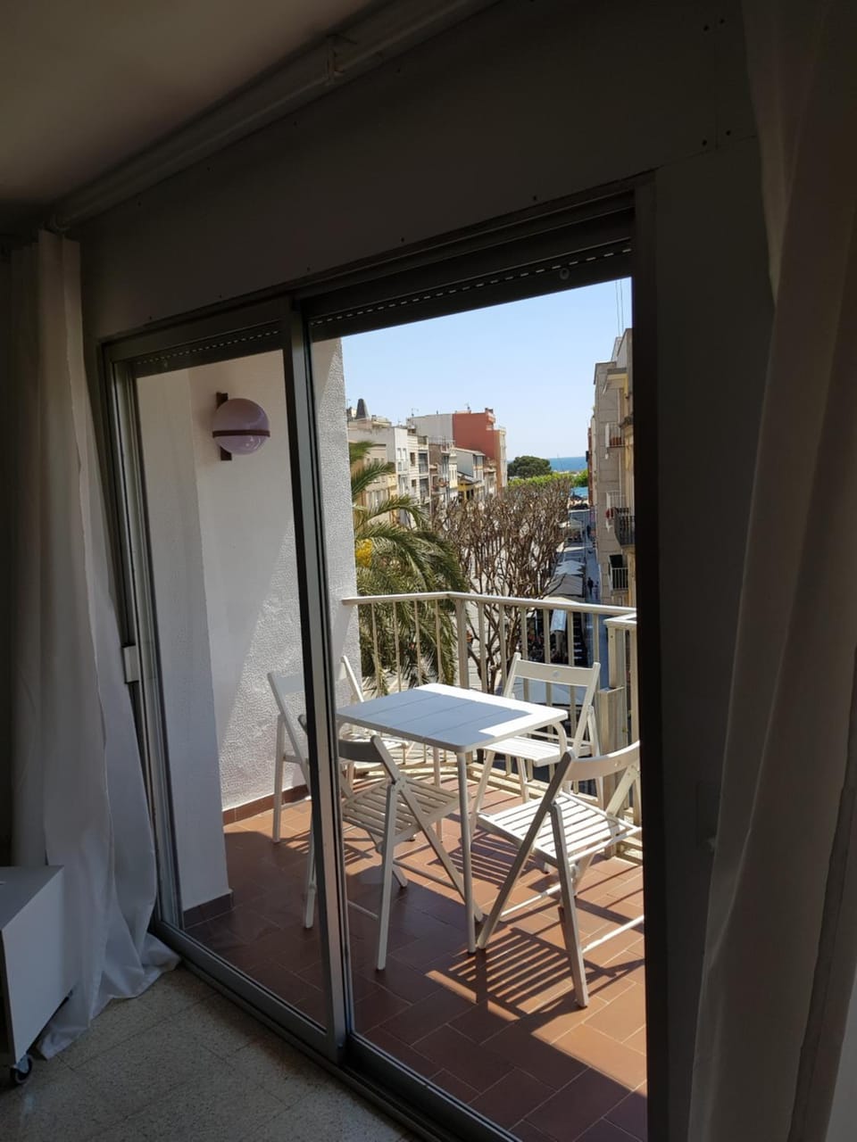 Spring, Summer, Balcony/Terrace, Dining area, Beach, City view, Street view