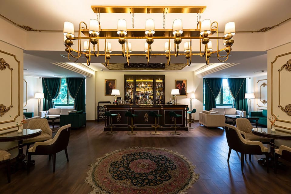 Lounge or bar, Seating area