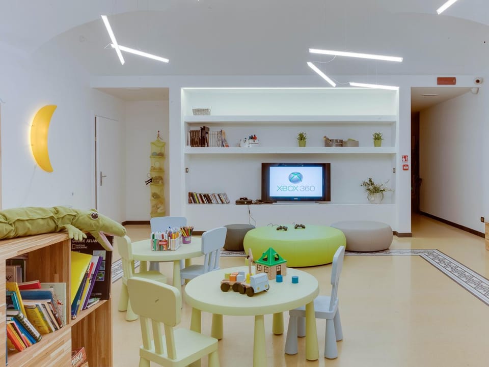 Communal lounge/ TV room, TV and multimedia