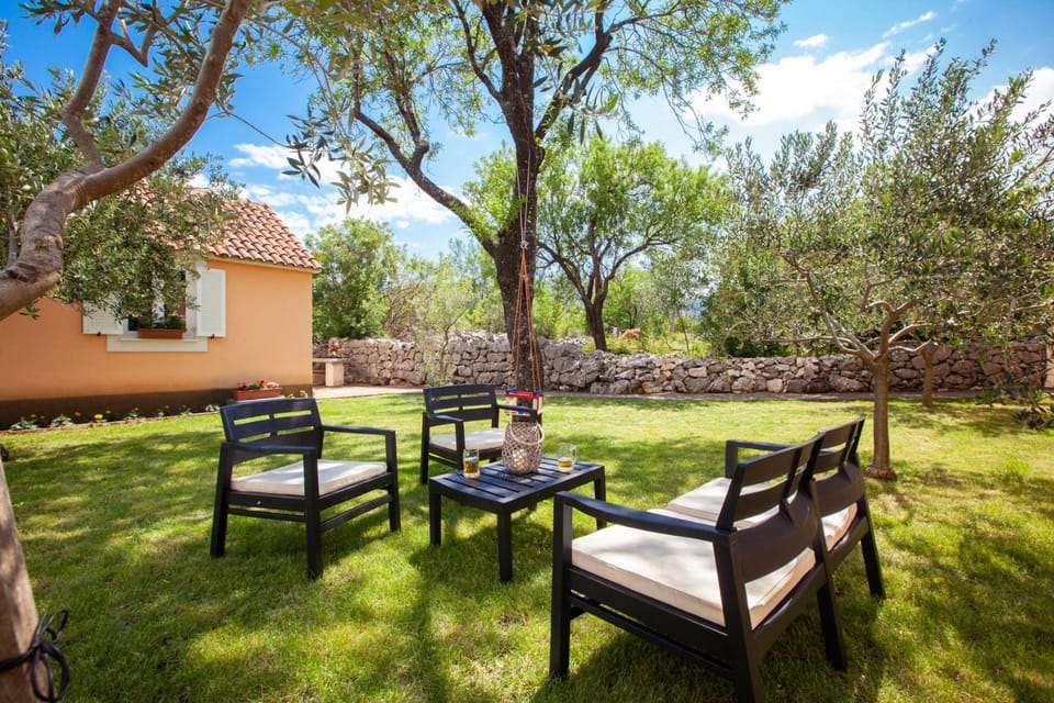 Kvasina Apartments Apartment in Split-Dalmatia County
