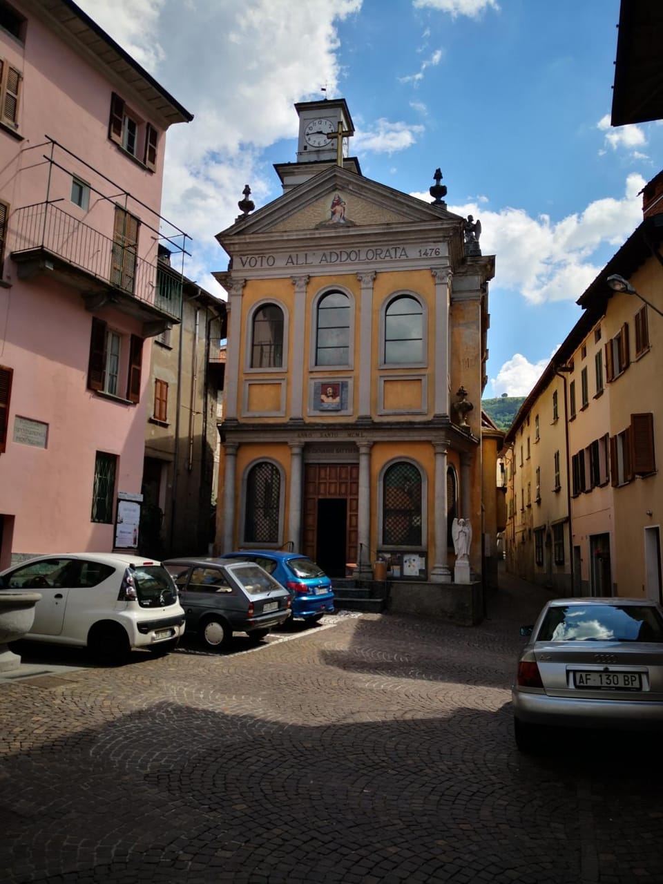 Nearby landmark, Street view