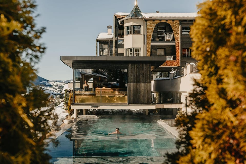 Property building, Pool view, Swimming pool
