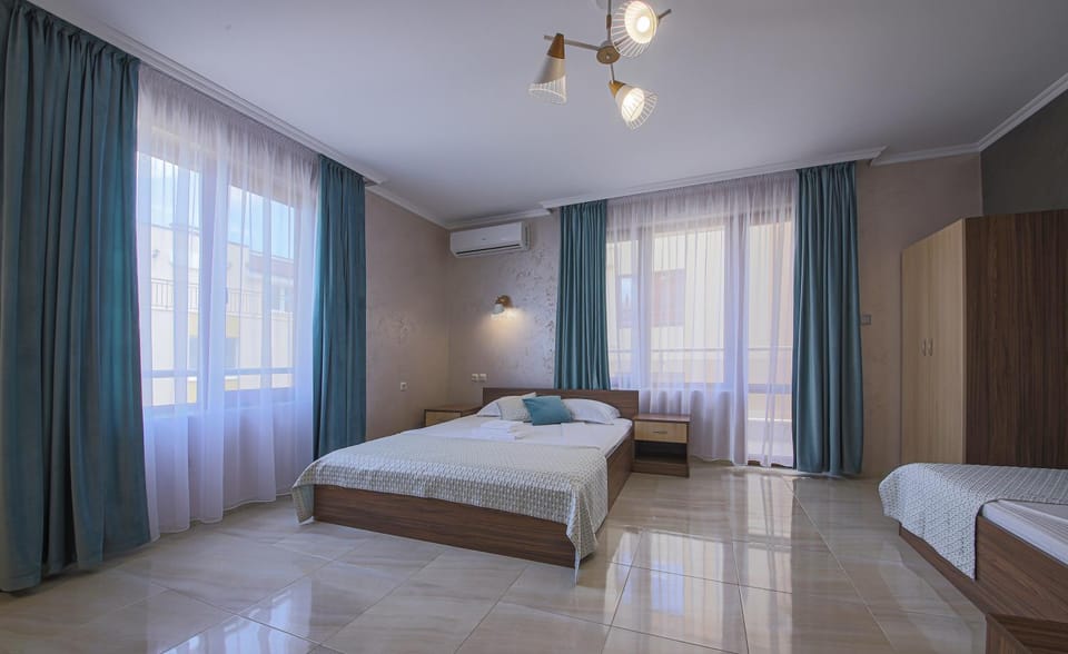 Guesthouse Phoenix Bed and Breakfast in Varna Province