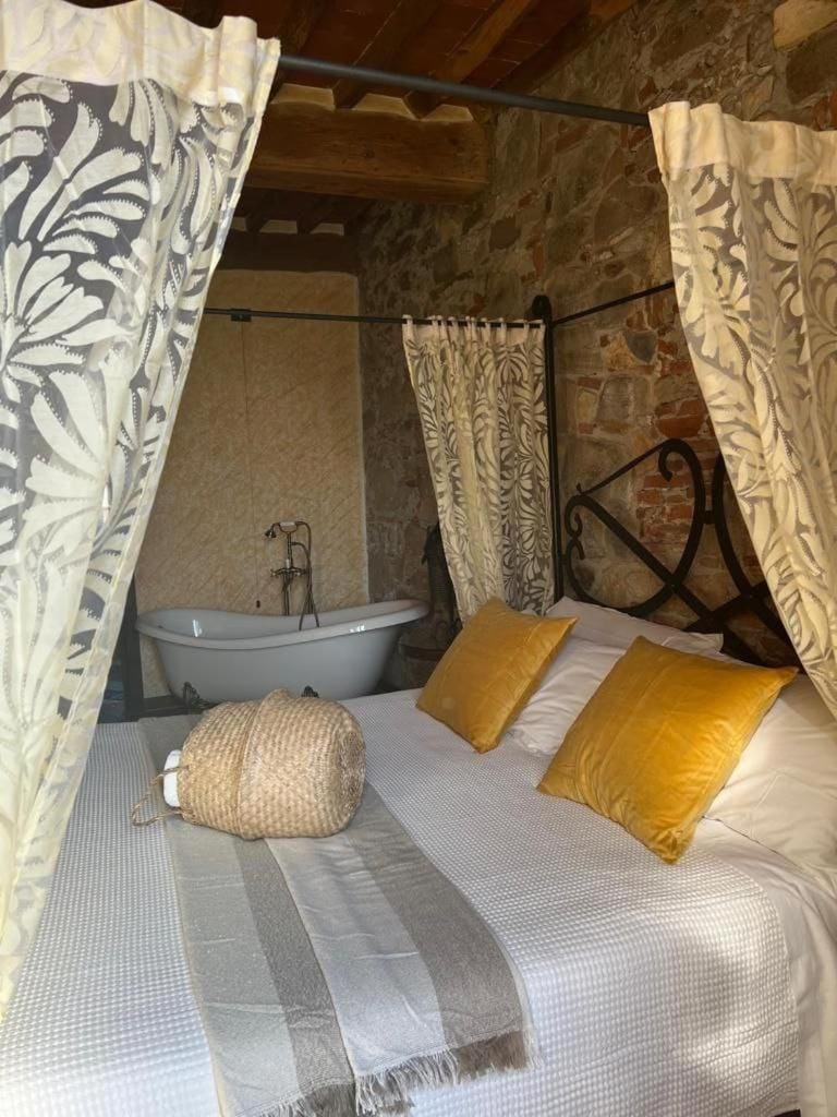 Corte Dei Folletti Bed and Breakfast in Capannori