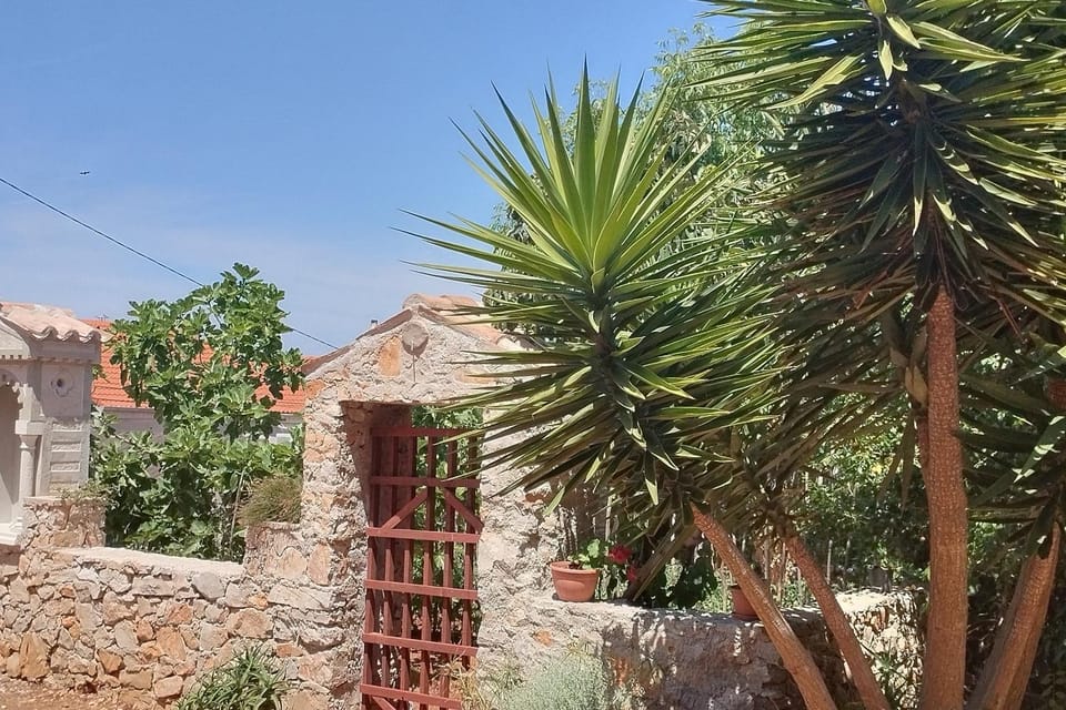 Location, children, Family
