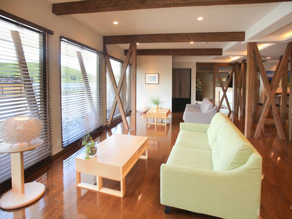 Communal lounge/ TV room, Lounge or bar