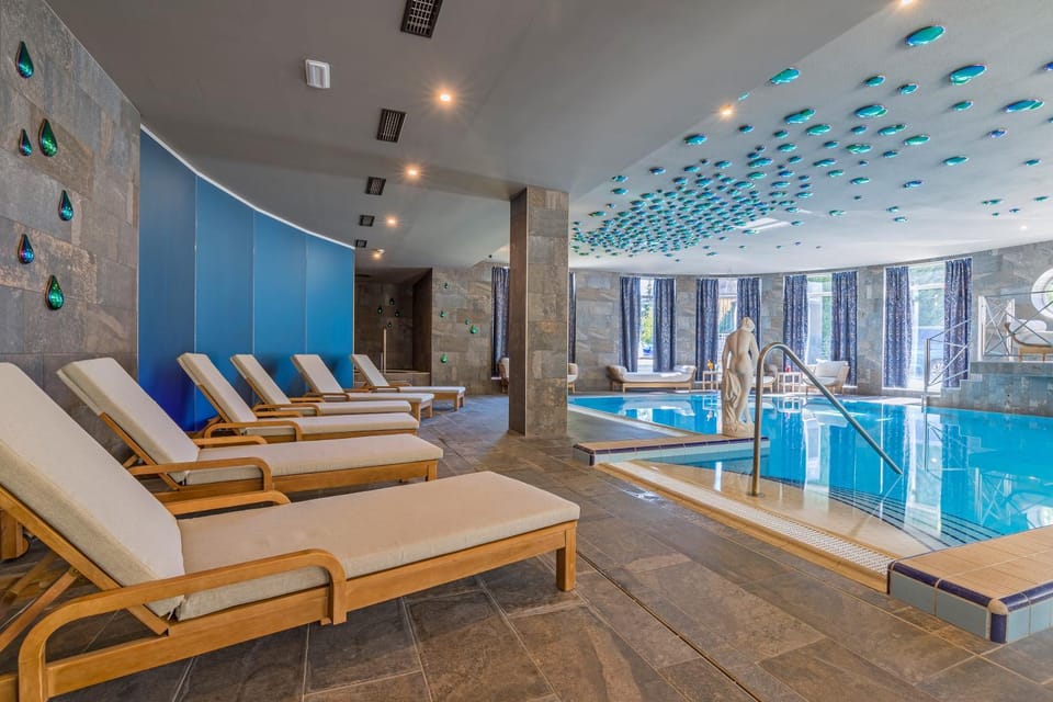 Swimming pool, Swimming pool