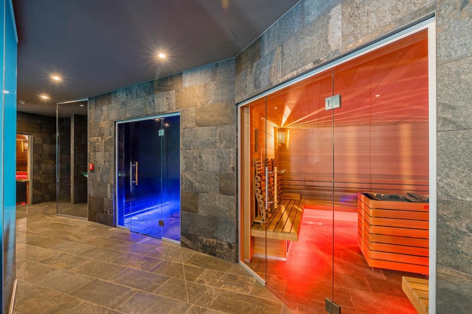 Sauna, Steam room