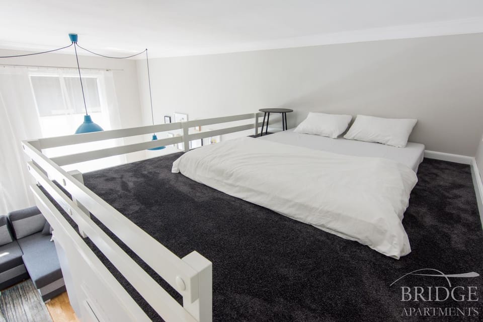 Bed, Day