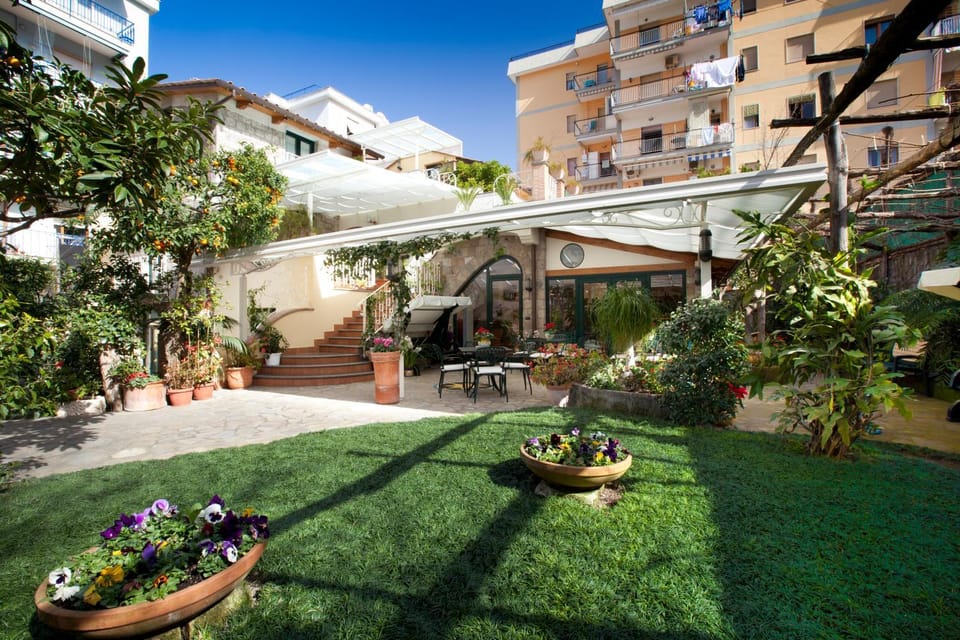 Property building, Day, Garden, Garden, Internal: Not applicable to any particular room