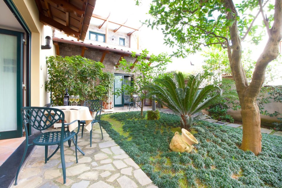 Patio, Garden, Balcony/Terrace, Balcony/Terrace, Garden view, Internal: Not applicable to any particular room