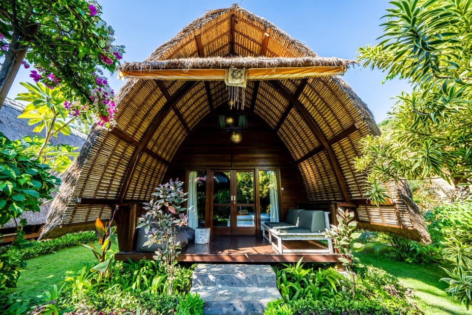 Kelapa Cottage Hotel in Abang