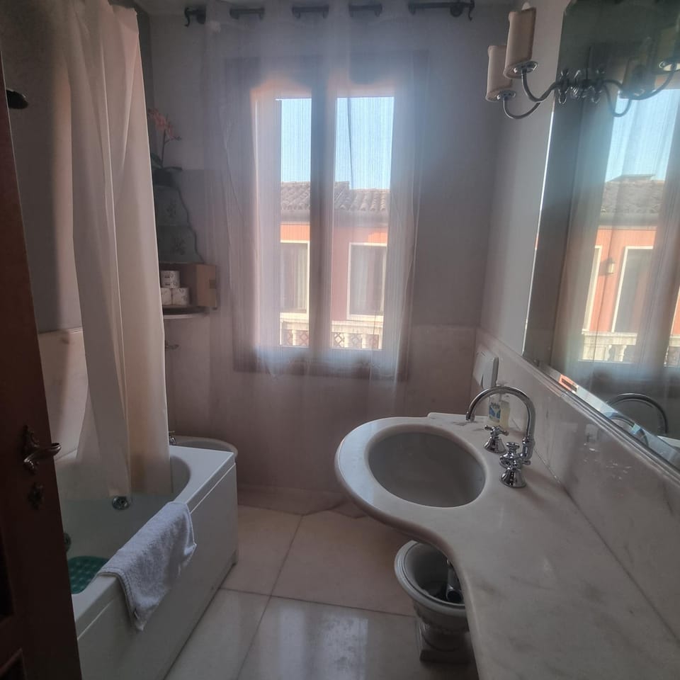 Shower, Toilet, Bathroom, bidet