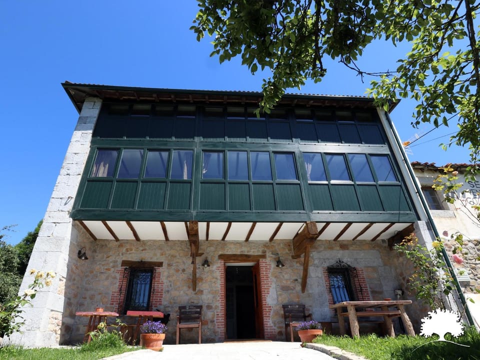 Property building, Balcony/Terrace, Lobby or reception