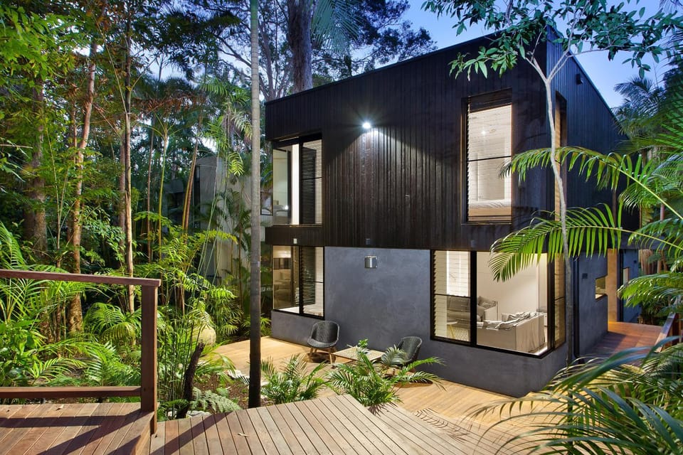 Luxury rainforest retreat, Little Cove House in Noosa Heads