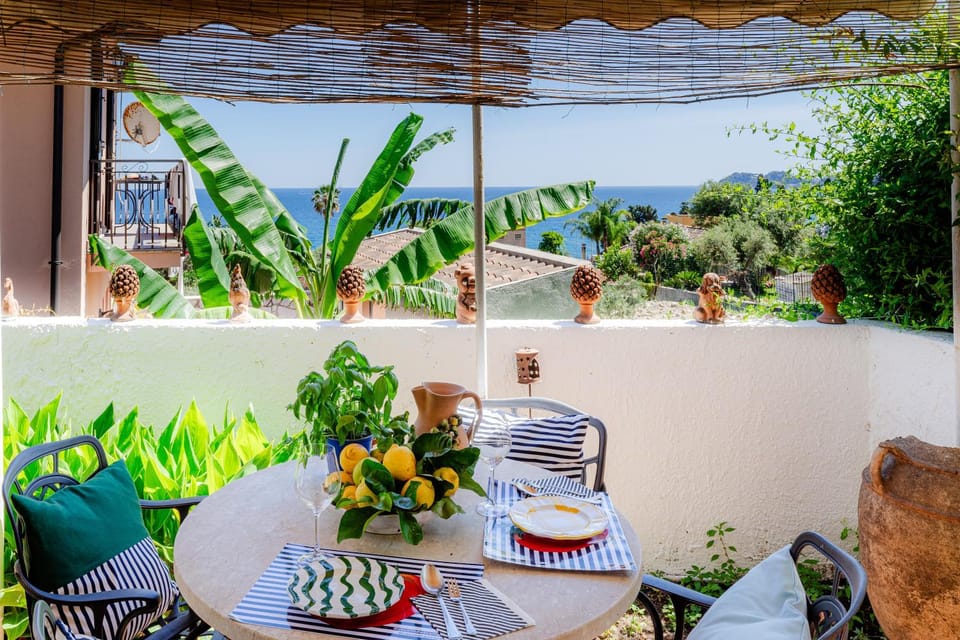 Patio, Day, Garden, View (from property/room), Balcony/Terrace, Garden view