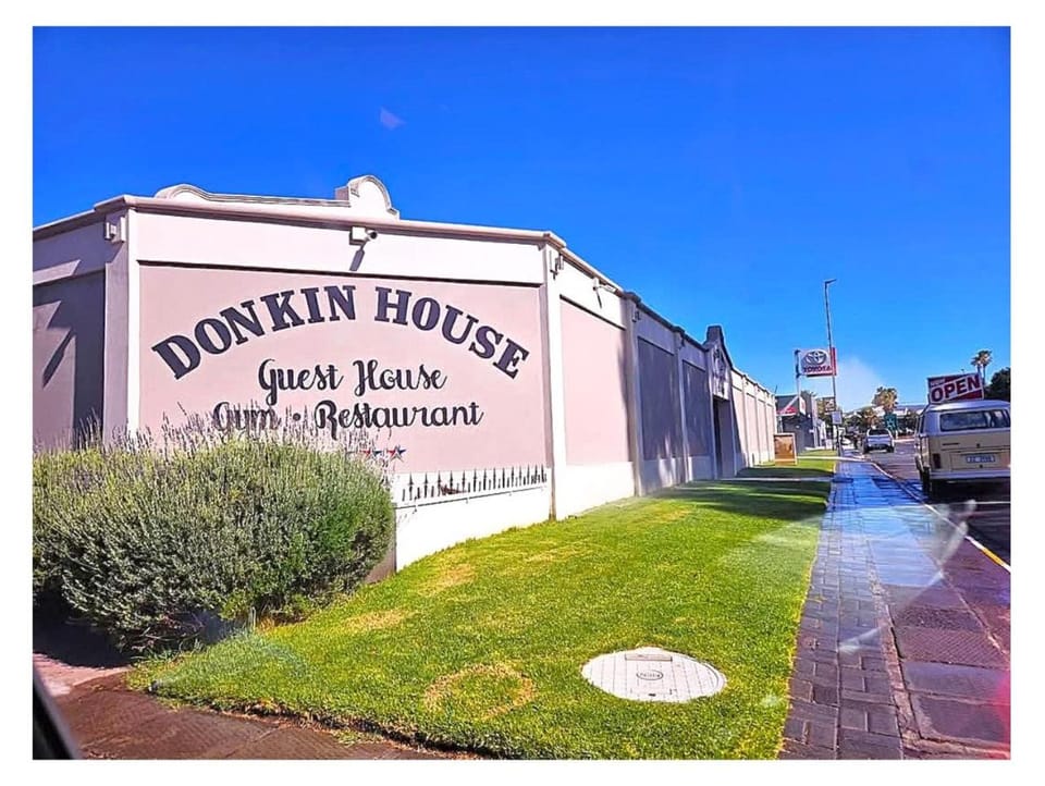Property building, Logo/Certificate/Sign, Street view